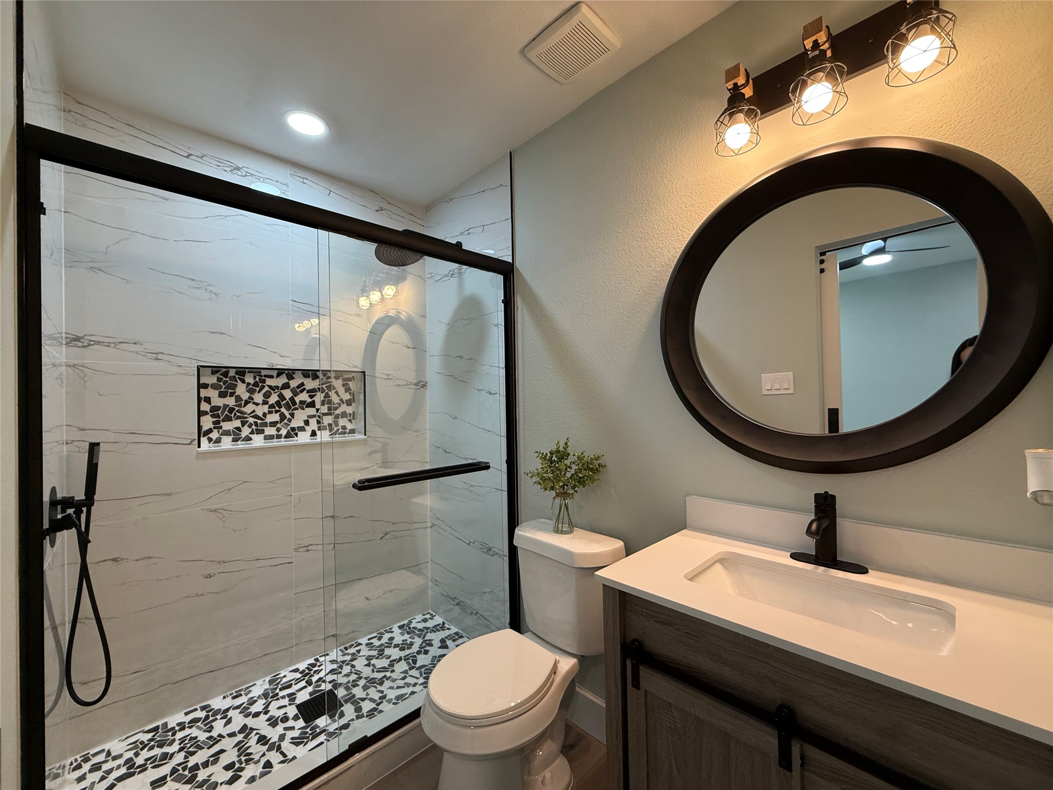 3047 Fernwood Avenue Dallas TX 75216