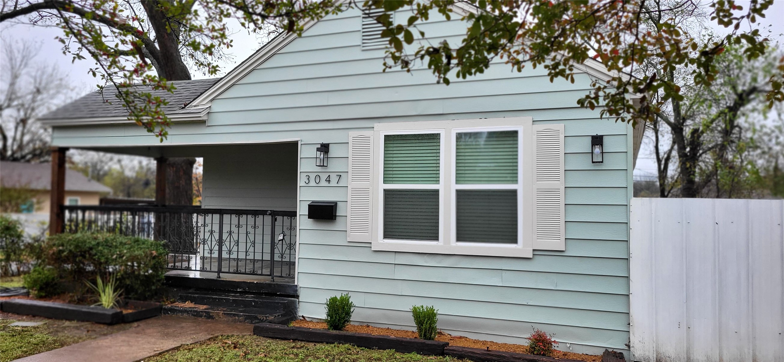 3047 Fernwood Avenue Dallas TX 75216