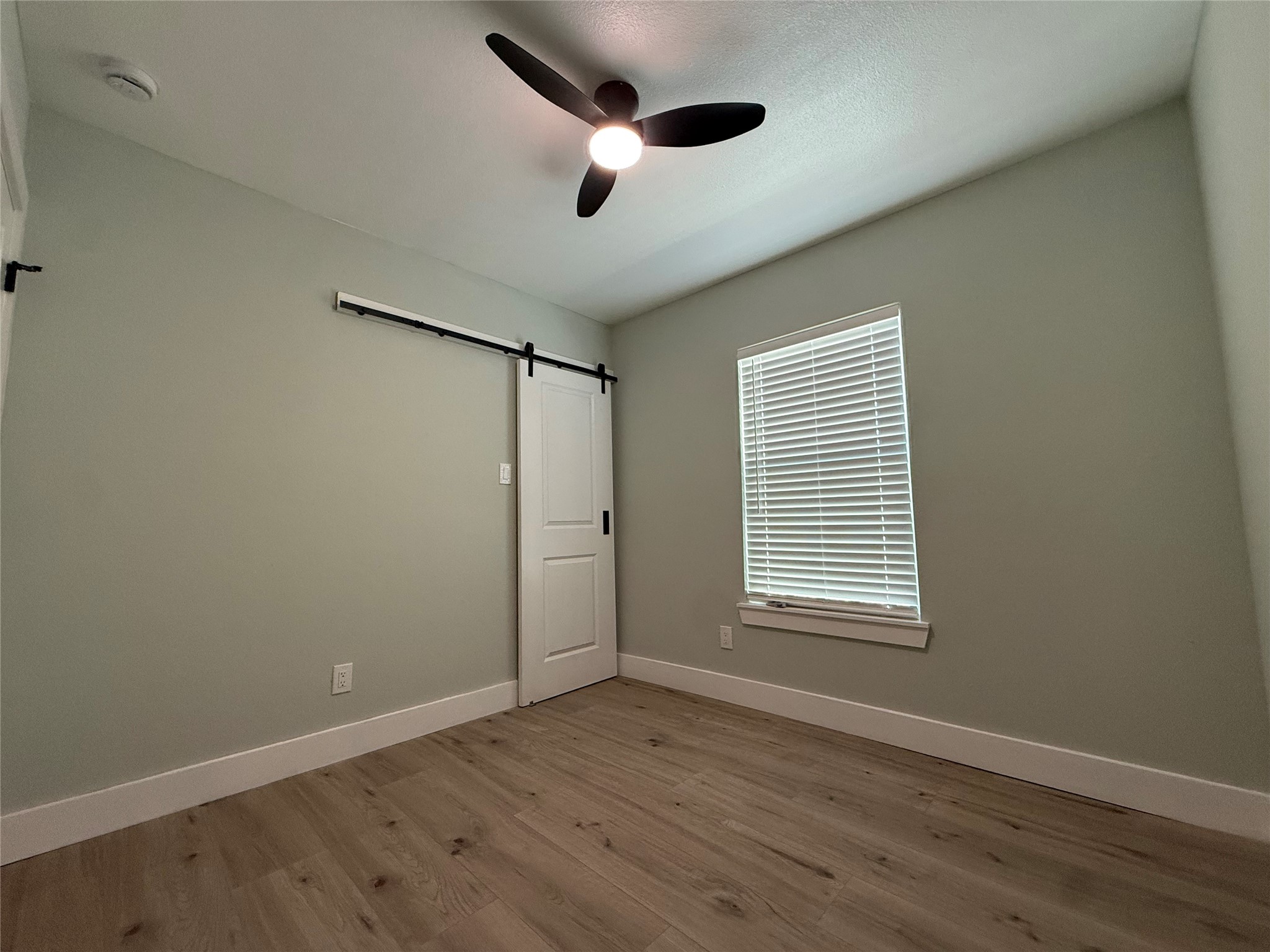 3047 Fernwood Avenue Dallas TX 75216