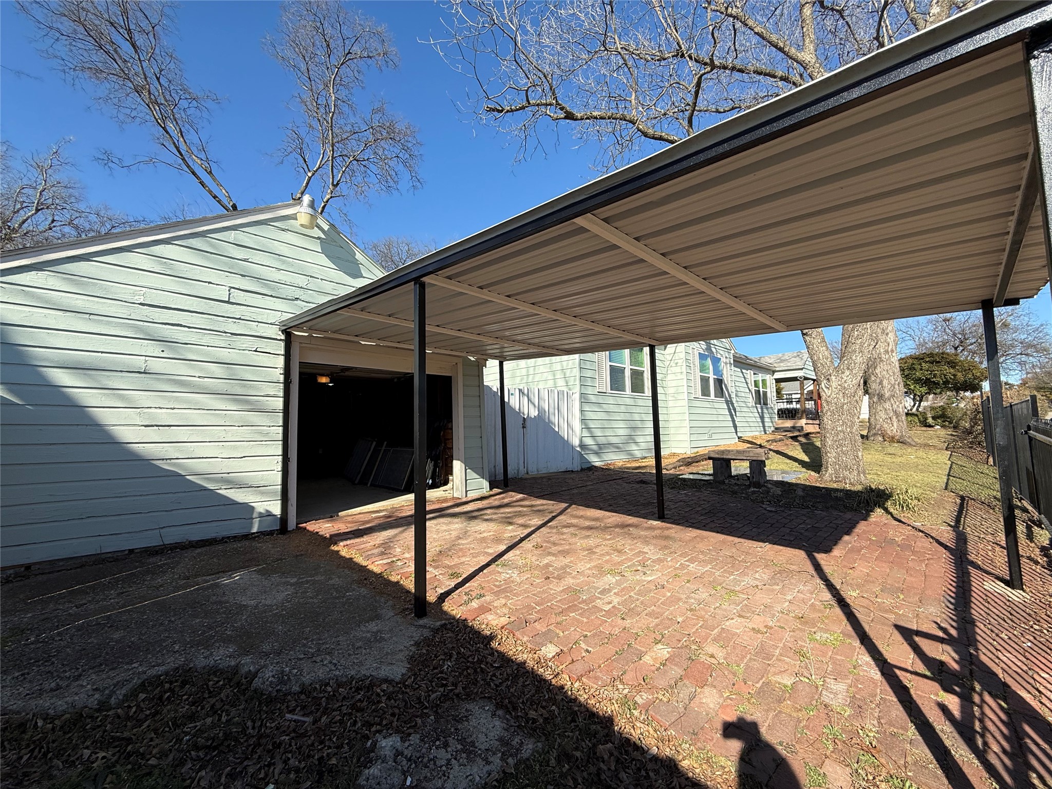 3047 Fernwood Avenue Dallas TX 75216