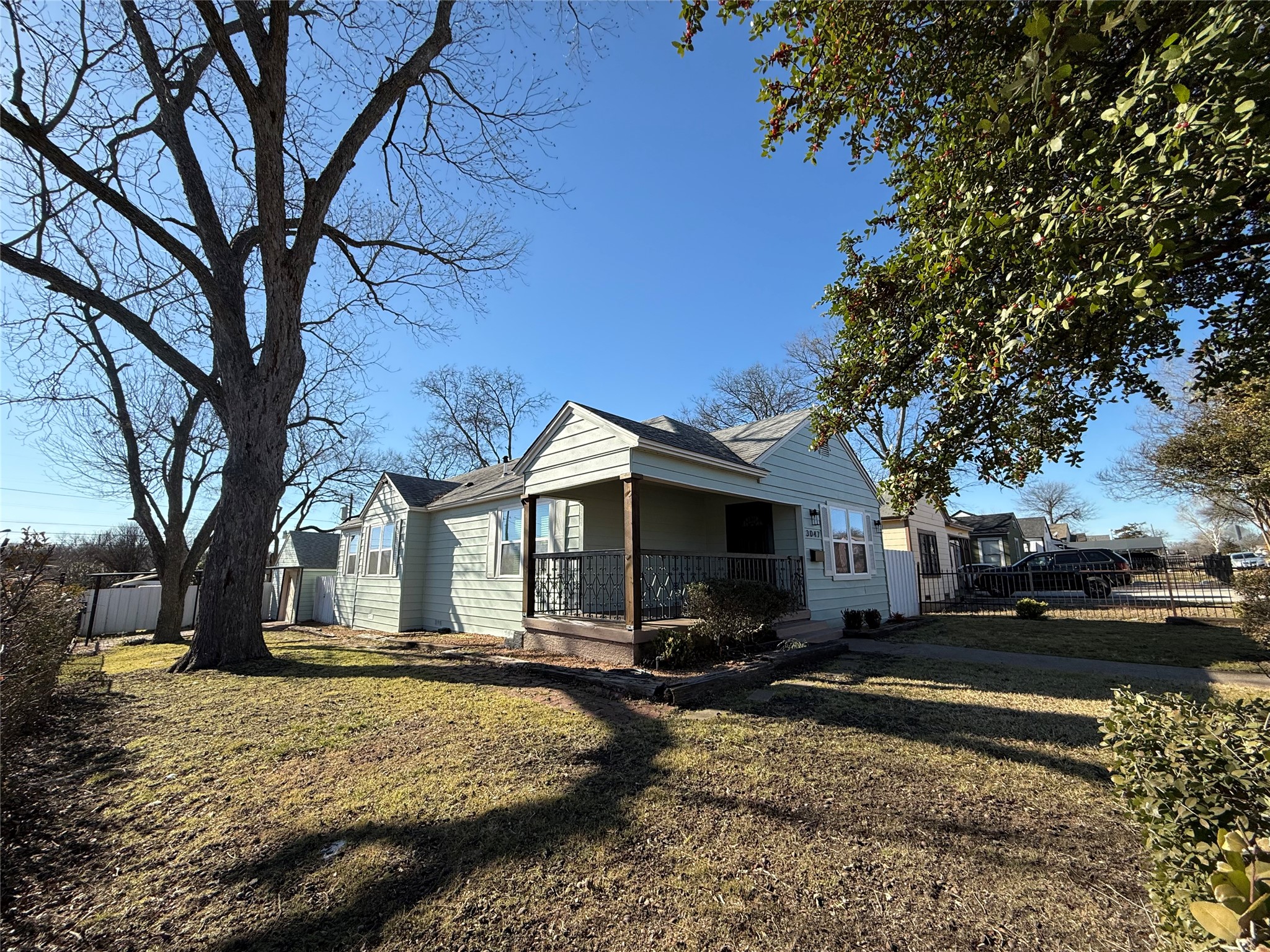 3047 Fernwood Avenue Dallas TX 75216