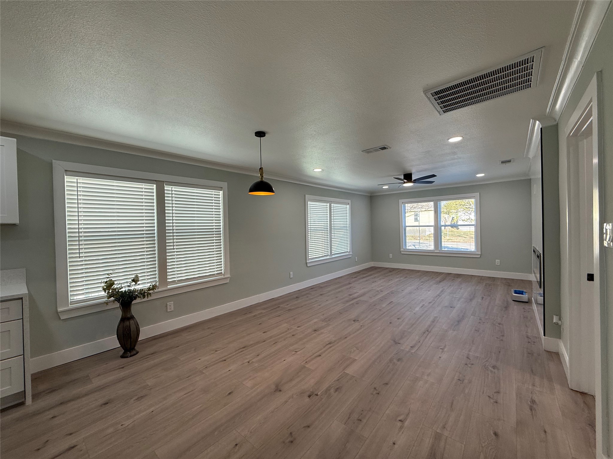 3047 Fernwood Avenue Dallas TX 75216