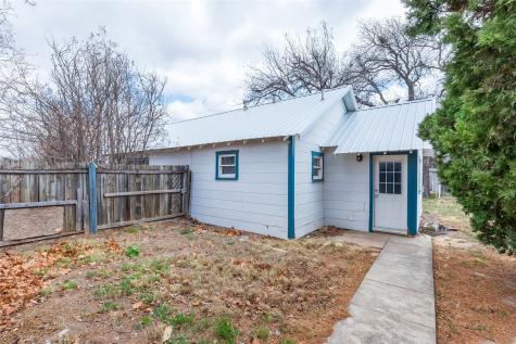 425 S 1st Street W Clyde TX 79510