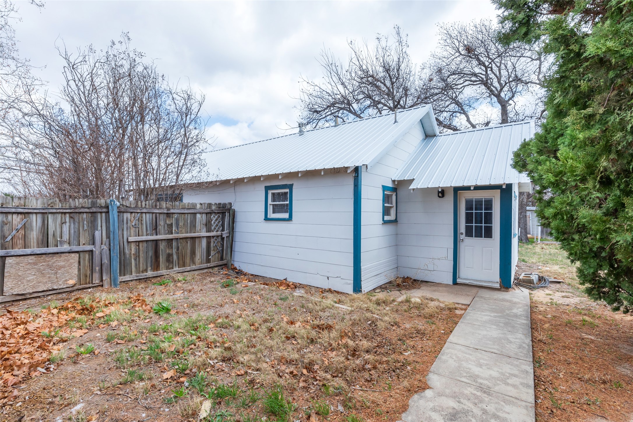 425 S 1st Street W Clyde TX 79510