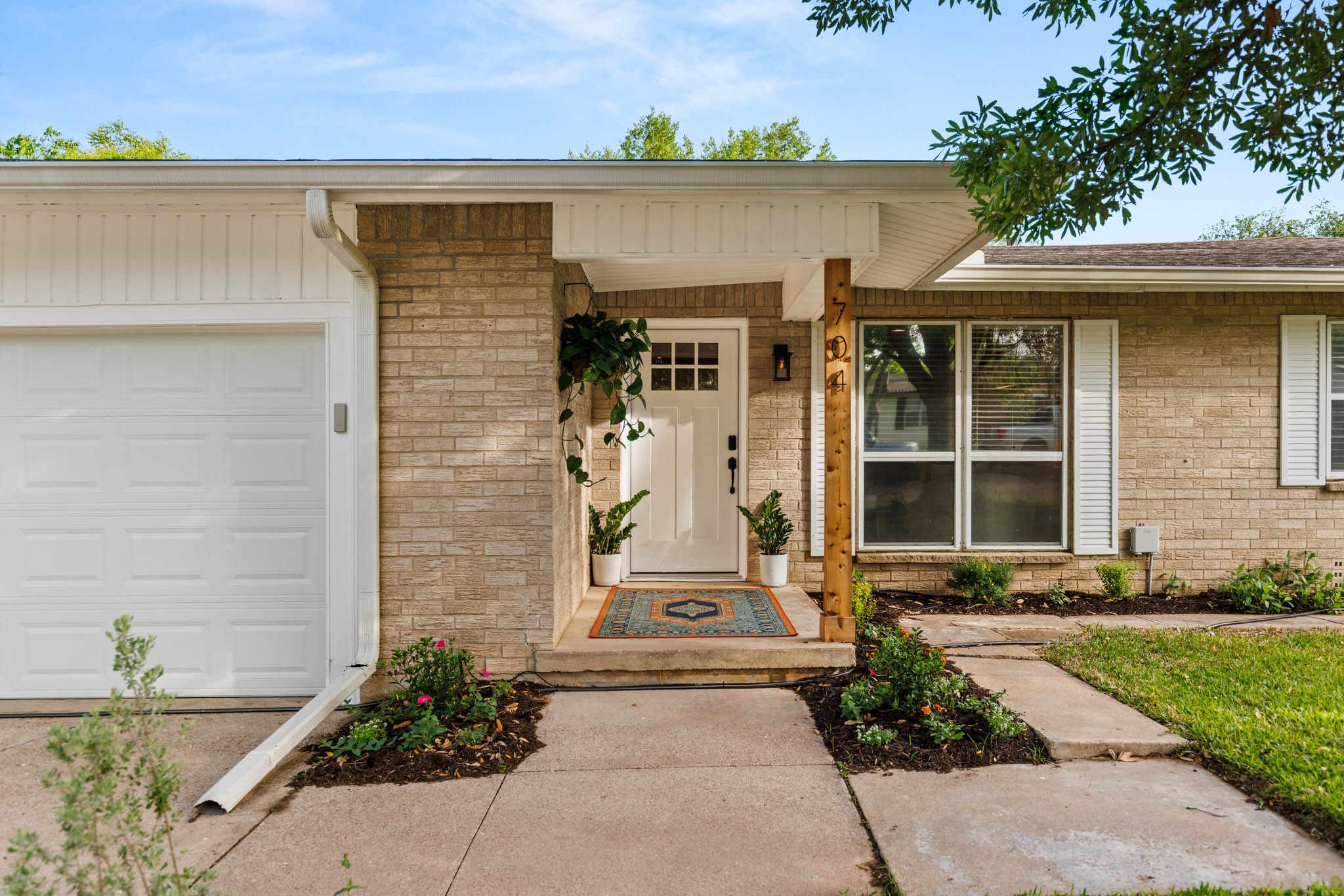 704 W Elizabeth Drive Robinson TX 76706
