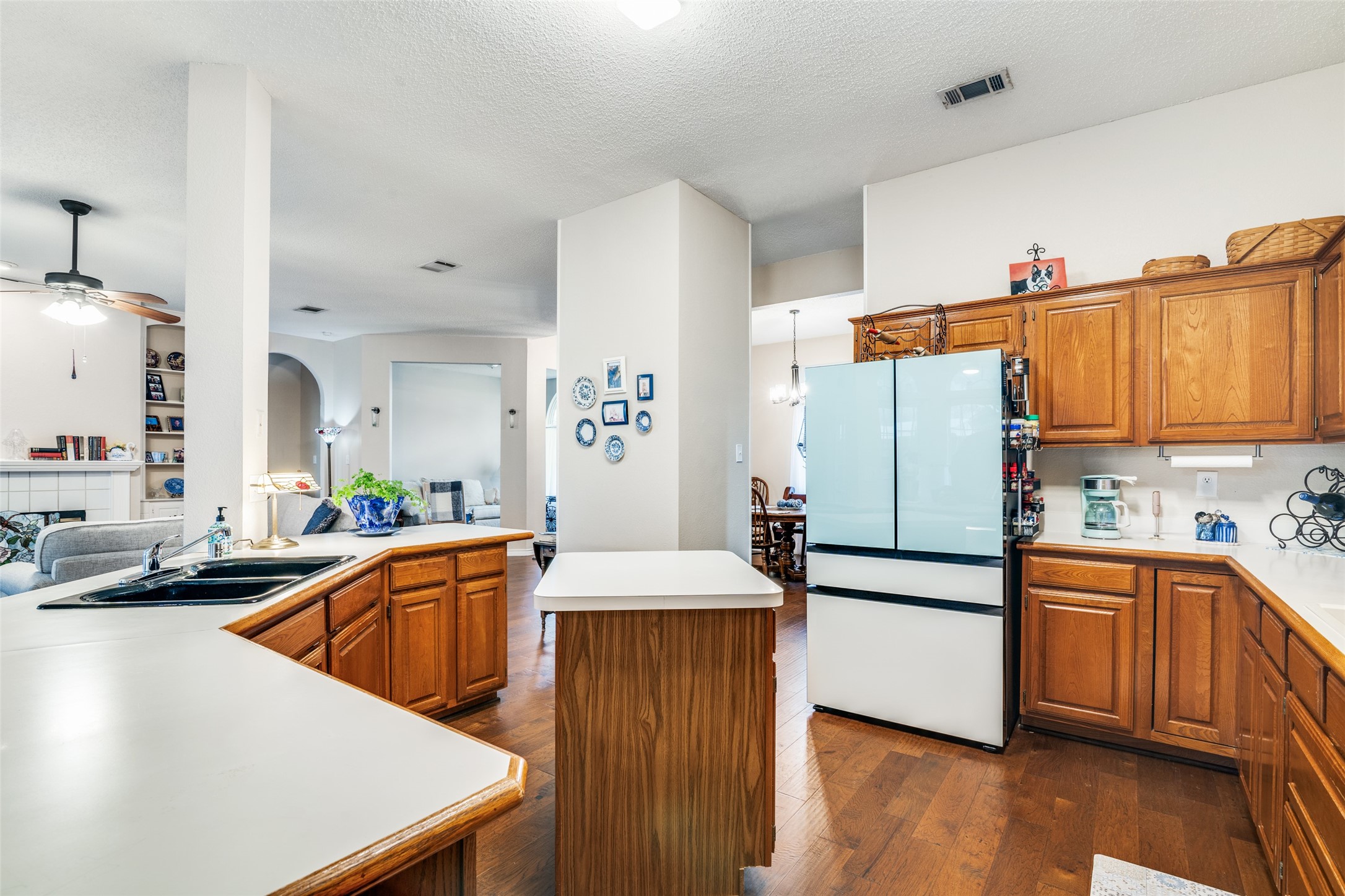 8706 Brookhollow Drive Rowlett TX 75089