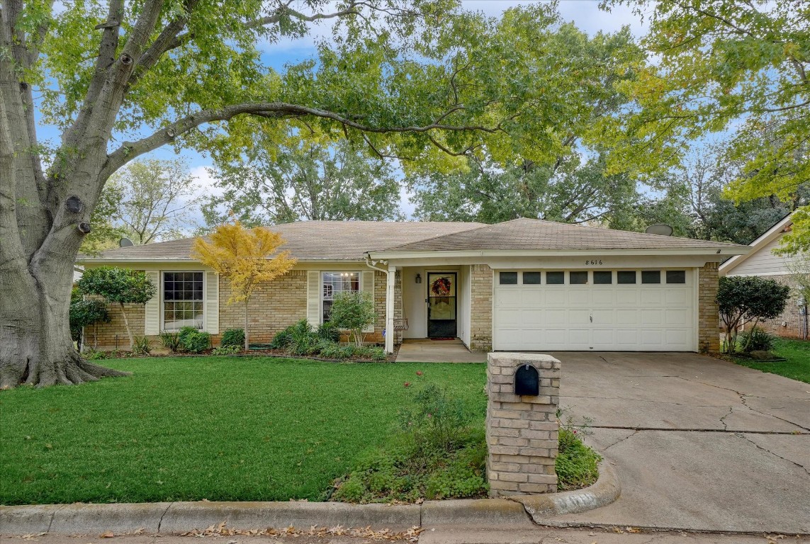 8616 Crestview Drive North Richland Hills TX 76182