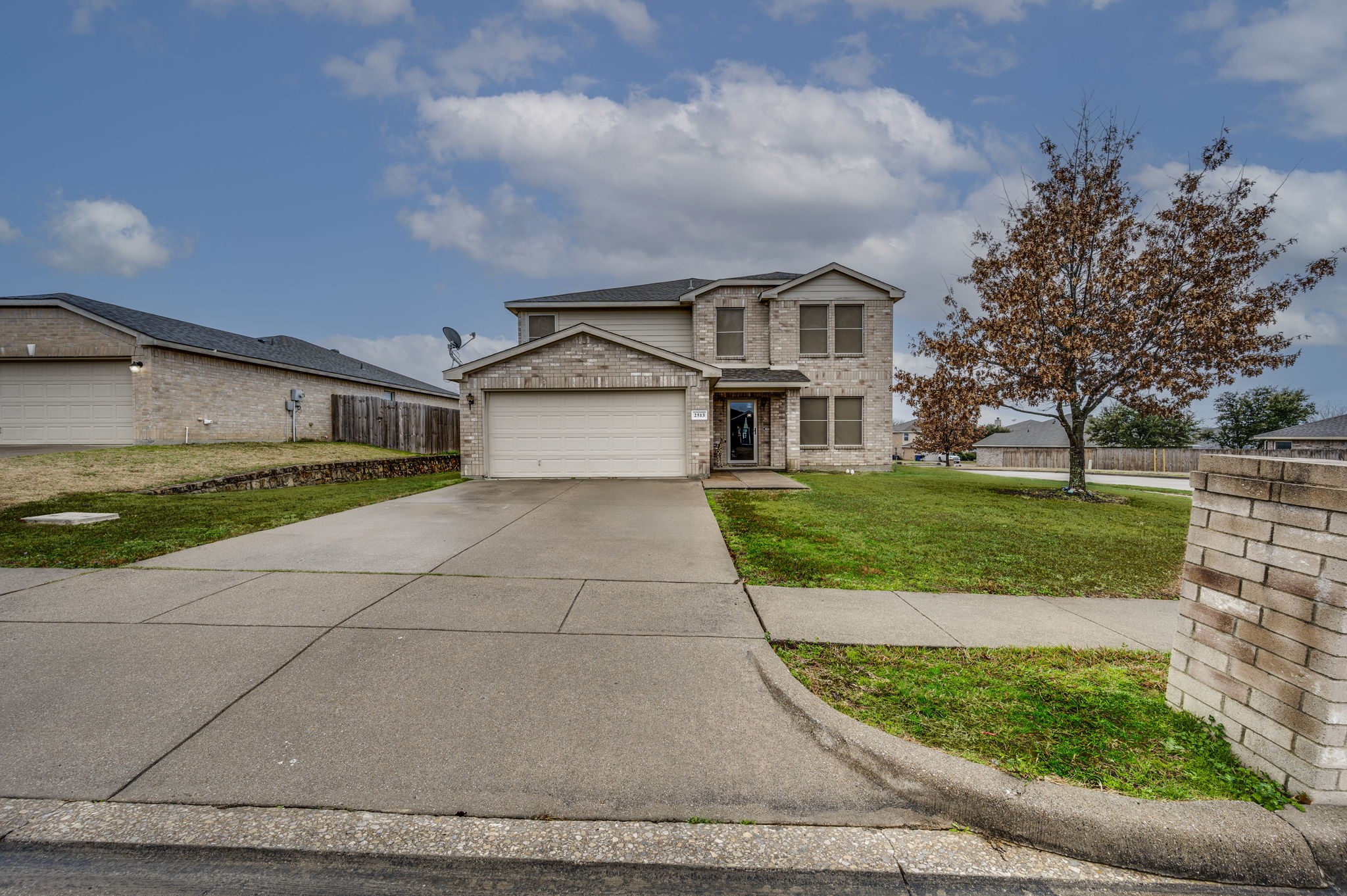 2513 Castle Pines Drive Burleson TX 76028