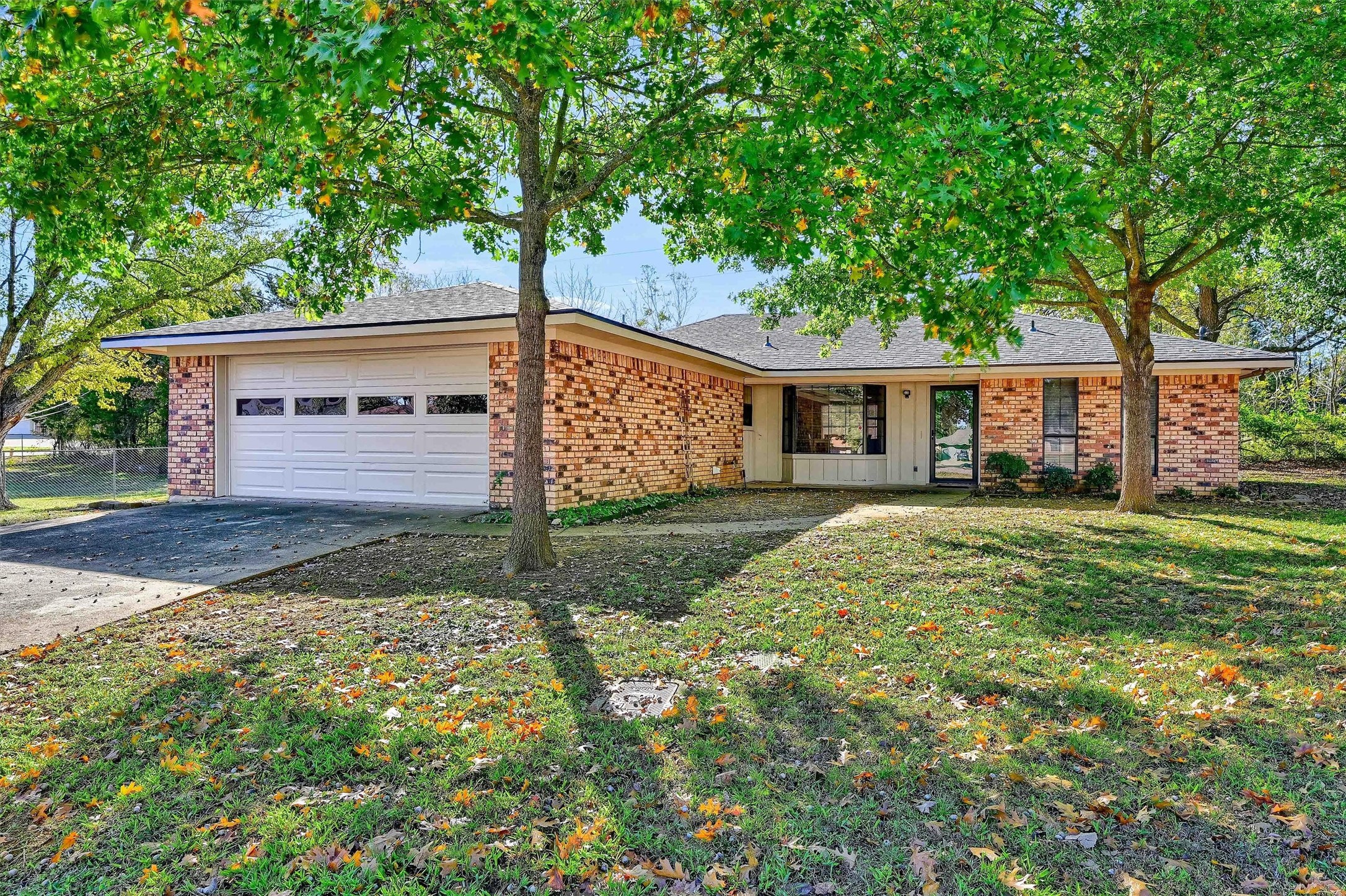 2606 Arapaho Place Denison TX 75020