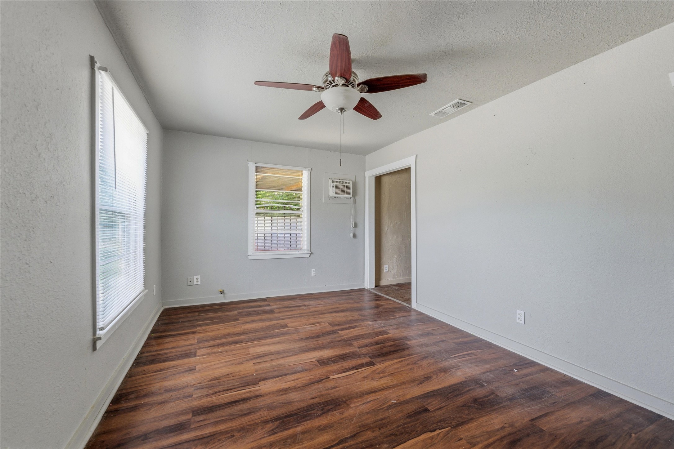 2609 Yeager Street Fort Worth TX 76112