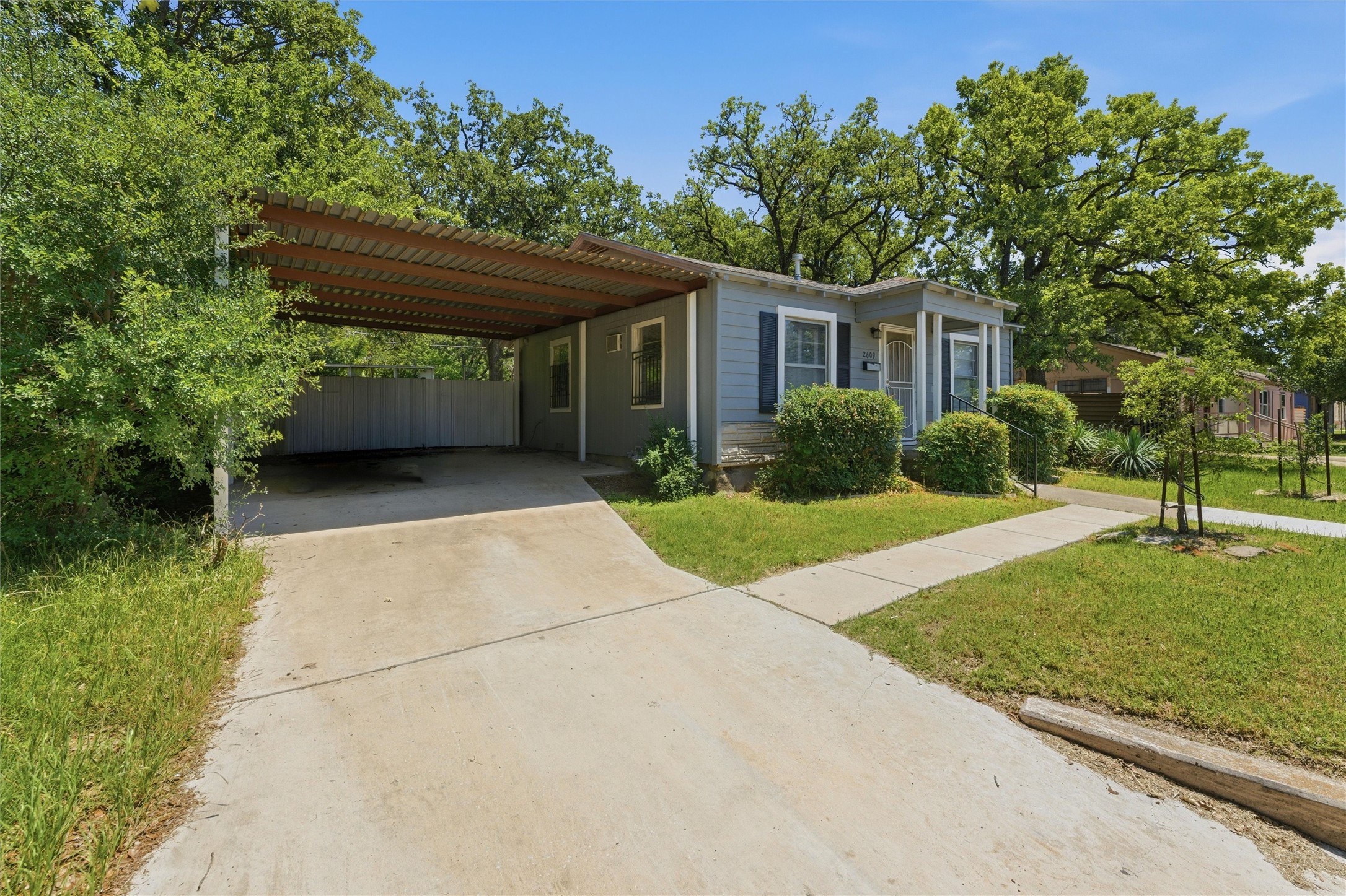 2609 Yeager Street Fort Worth TX 76112