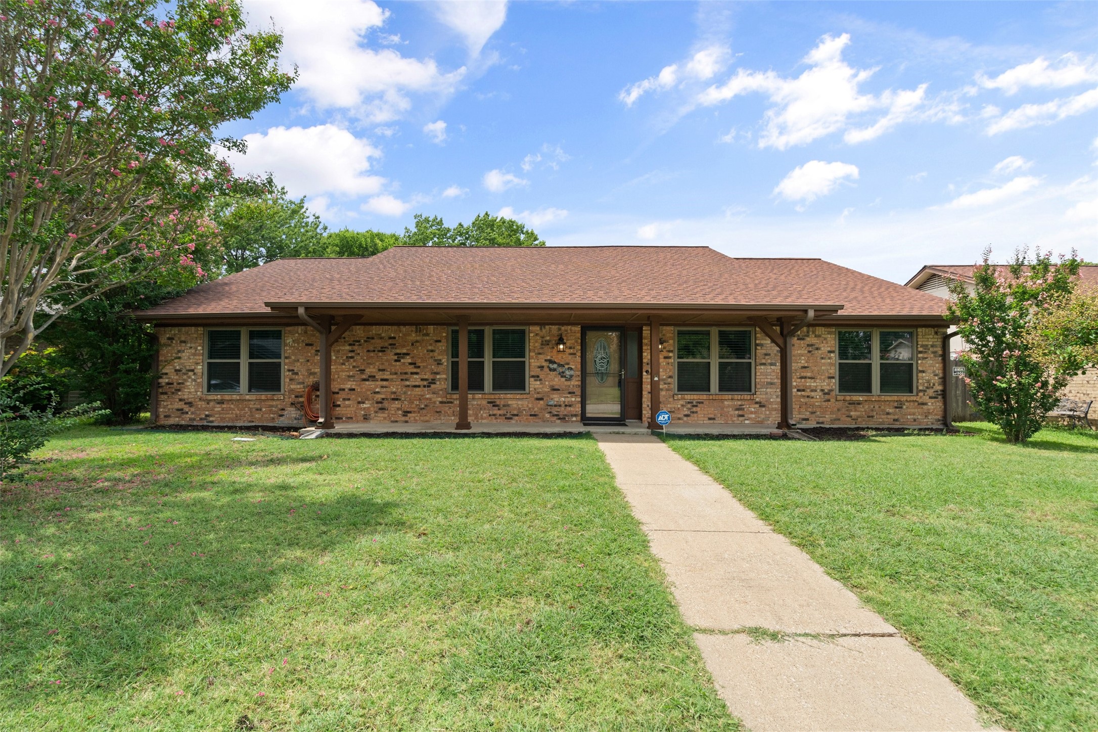 909 Fair Oaks Drive Garland TX 75040