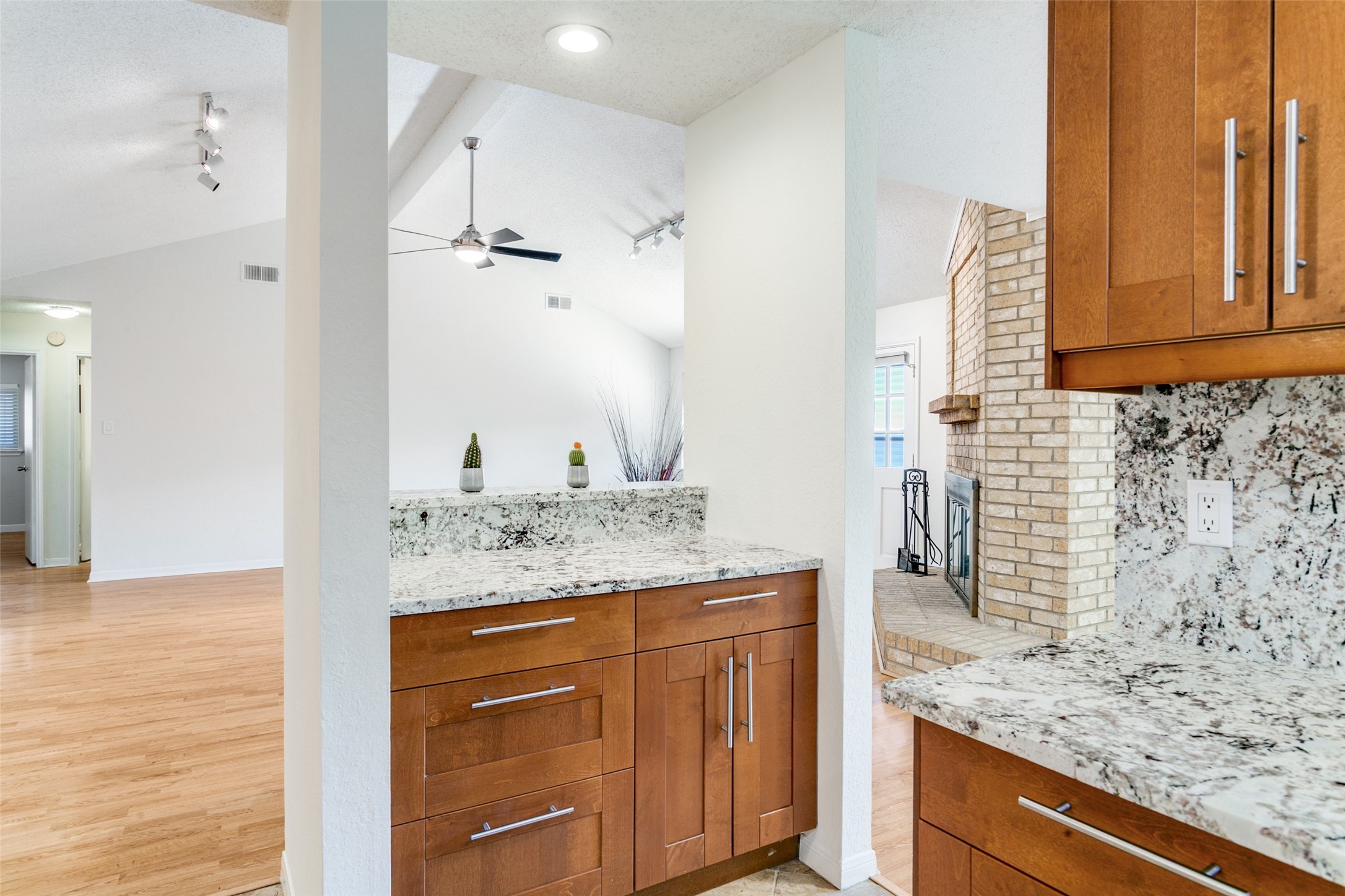 200 Lark Lane Euless TX 76039
