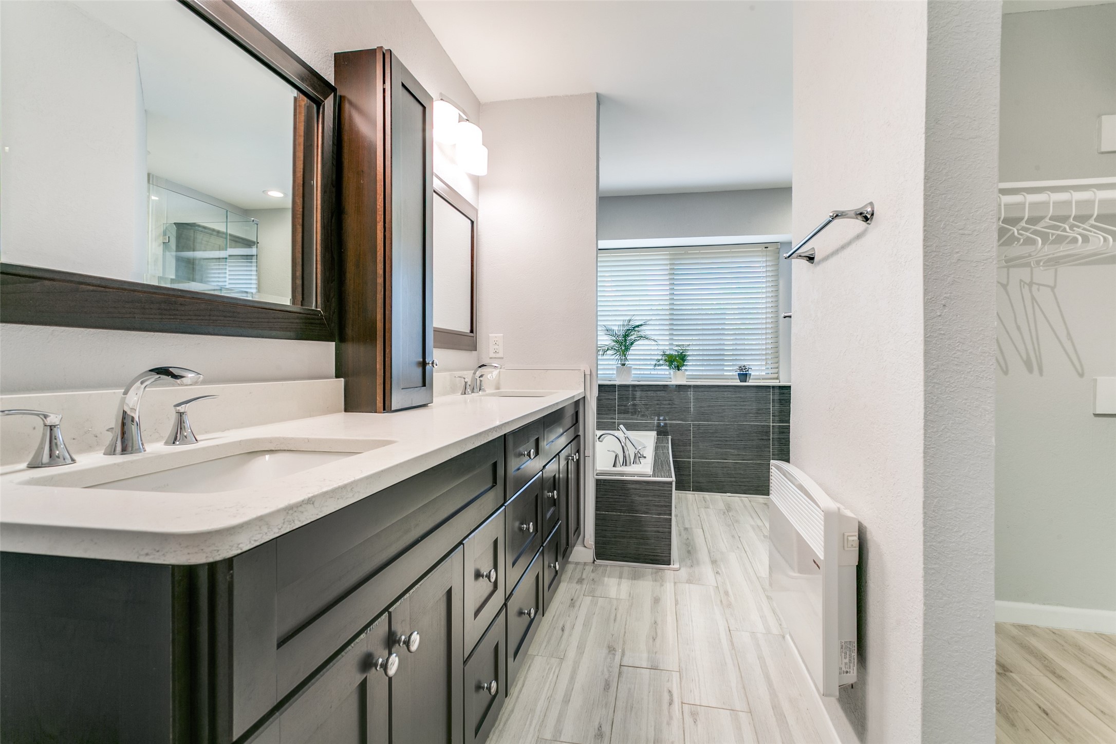 200 Lark Lane Euless TX 76039