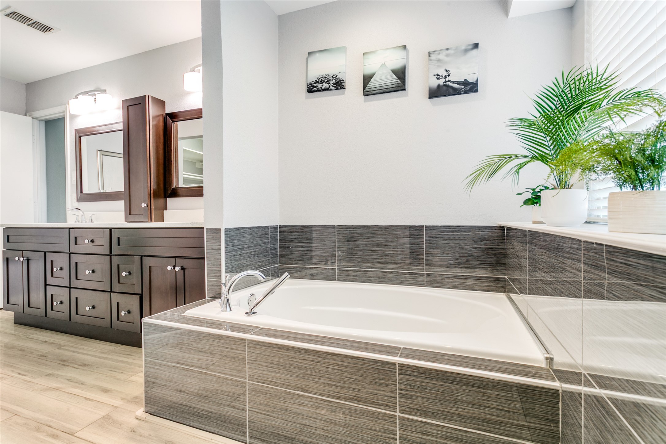 200 Lark Lane Euless TX 76039