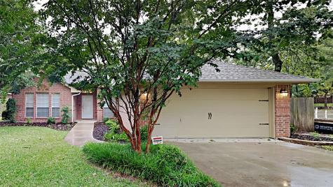 416 Meadowcrest Drive Azle TX 76020