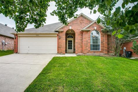 7820 Orland Park Circle Fort Worth TX 76137