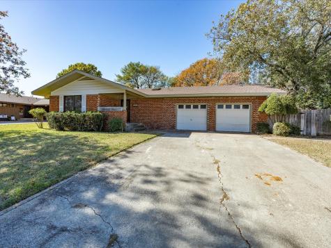 1104 Coffield Street Bowie TX 76230