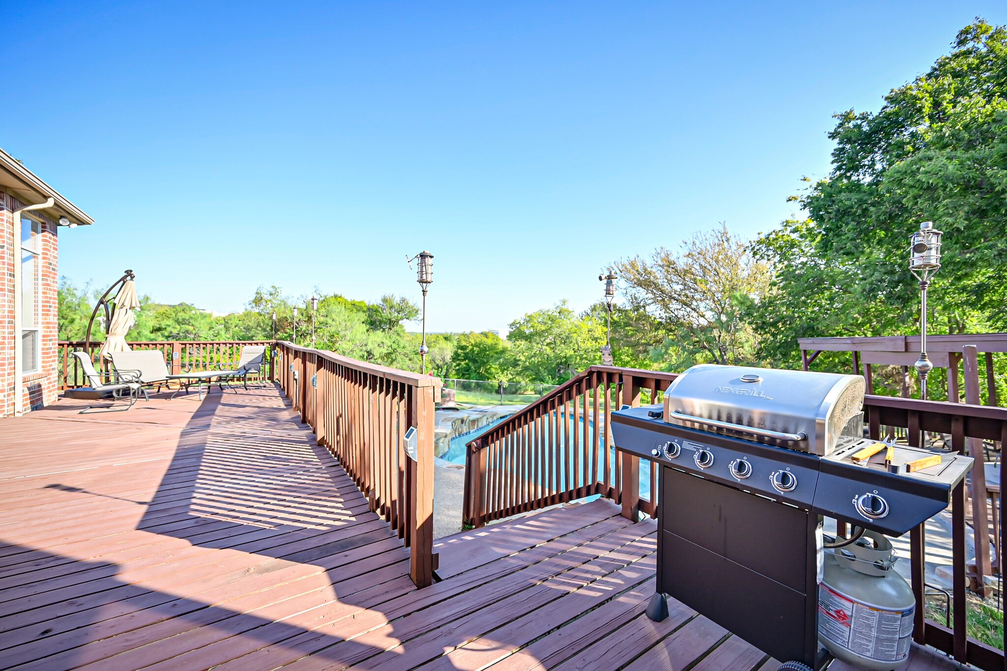811 Mallard Pointe Drive Grand Prairie TX 75104