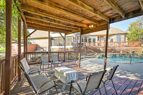 811 Mallard Pointe Drive Grand Prairie TX 75104