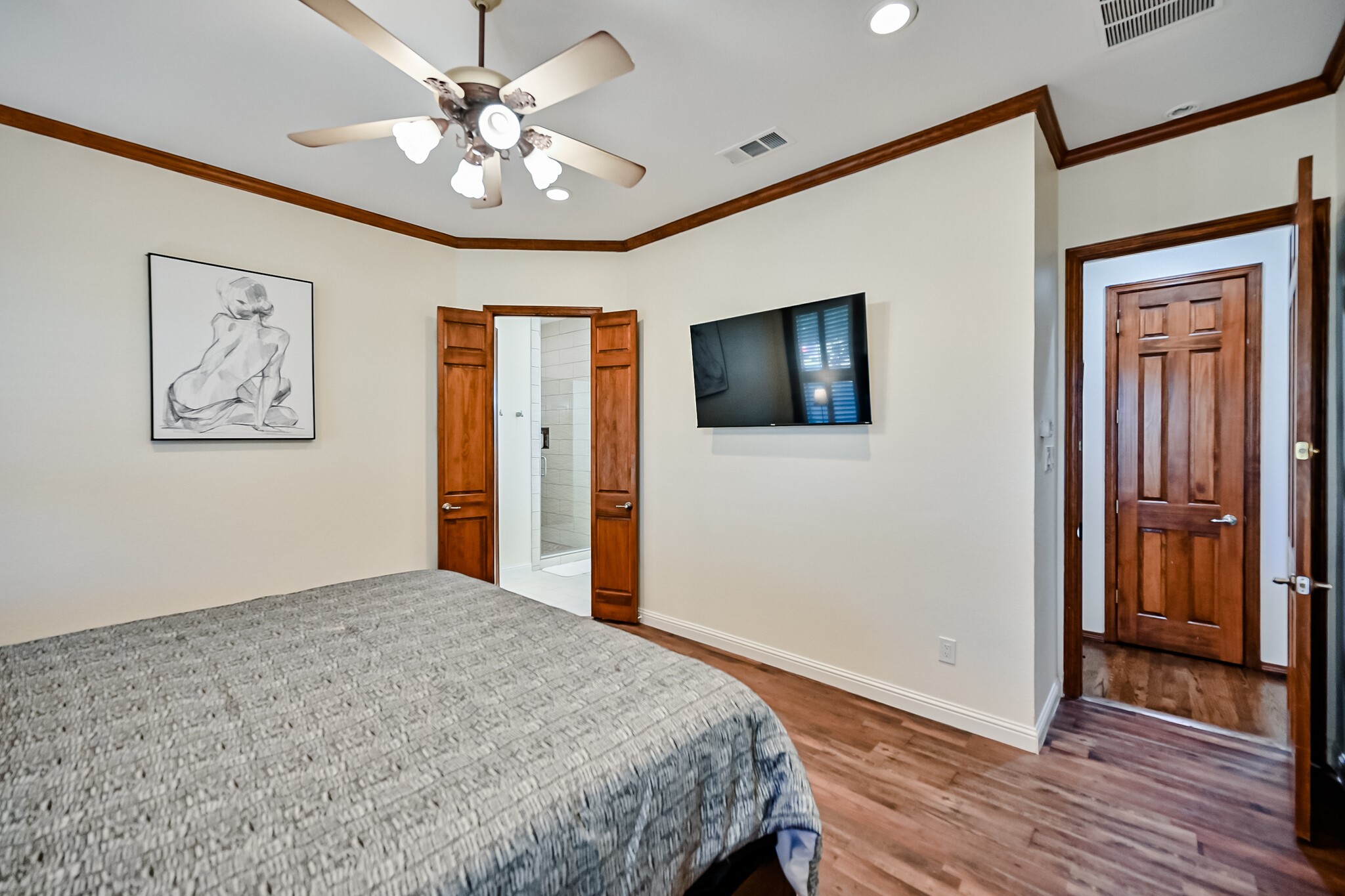 811 Mallard Pointe Drive Grand Prairie TX 75104
