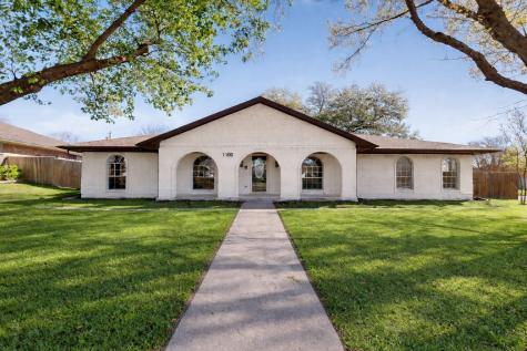 1100 Mount Vernon Street Ennis TX 75119
