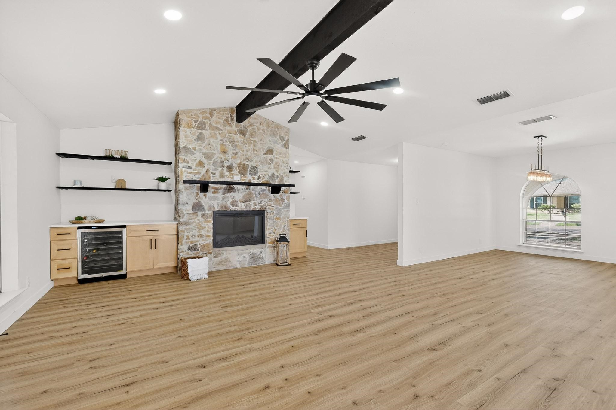 1100 Mount Vernon Street Ennis TX 75119