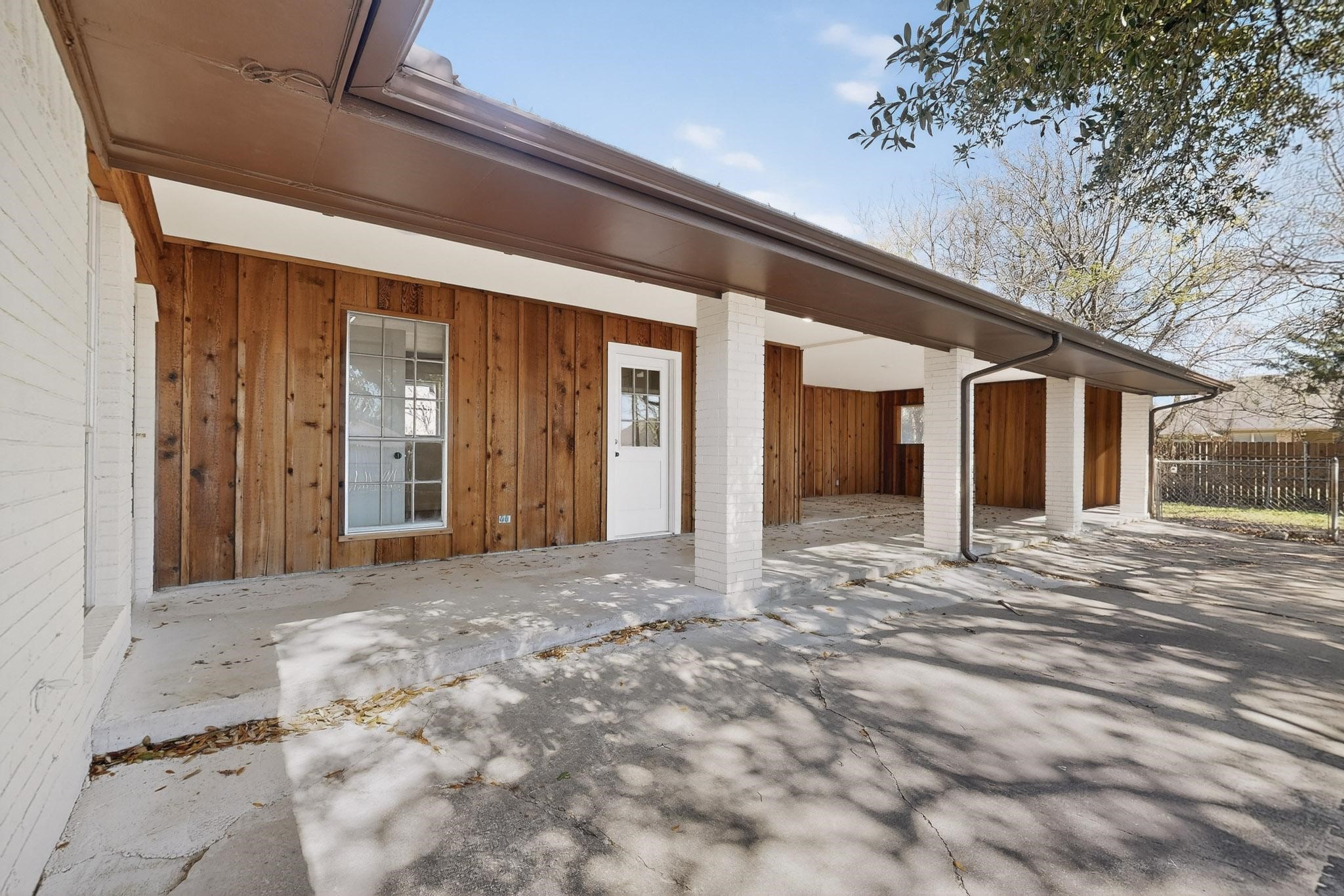 1100 Mount Vernon Street Ennis TX 75119