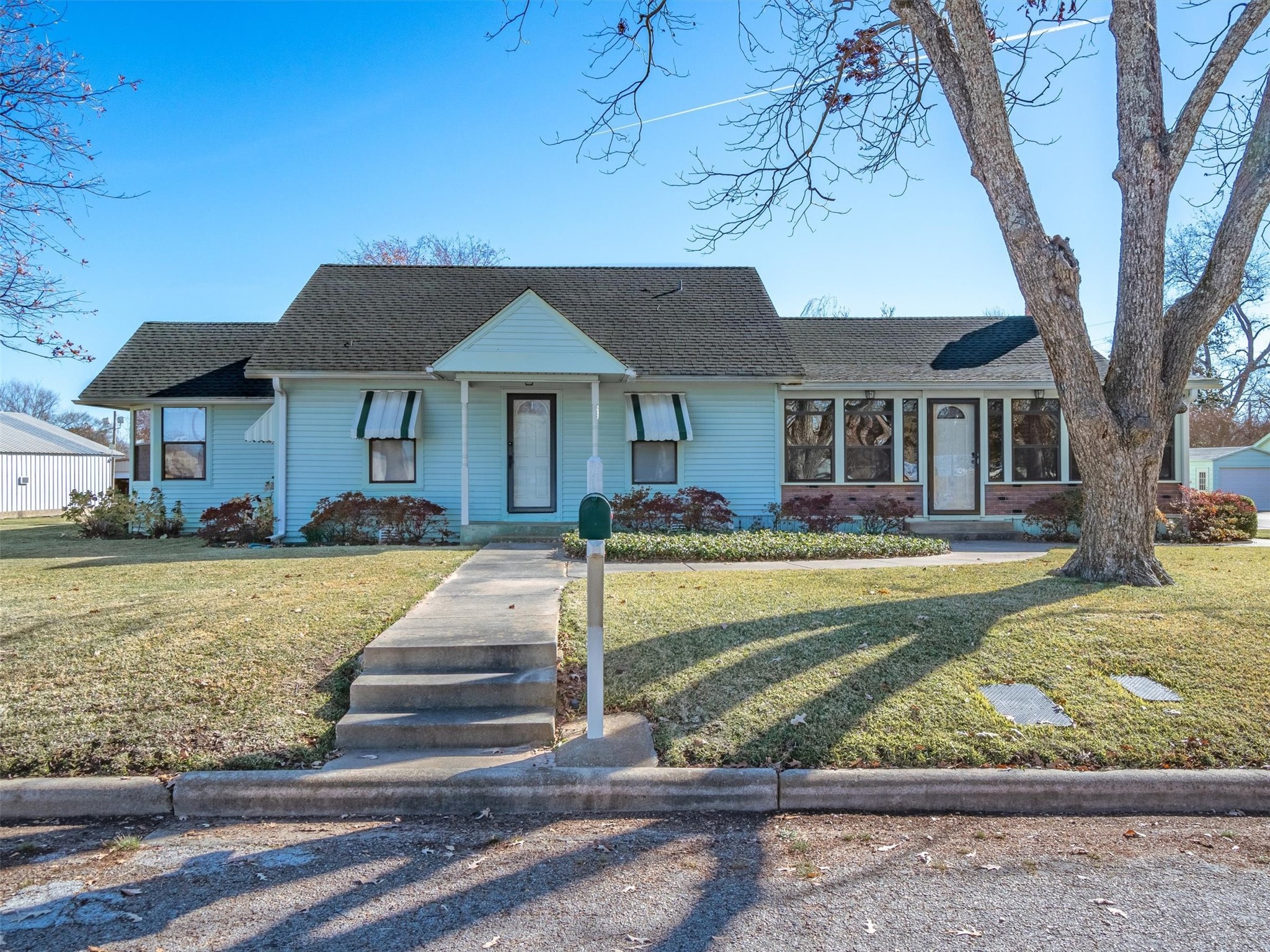 201 S Beech Street Winnsboro TX 75494