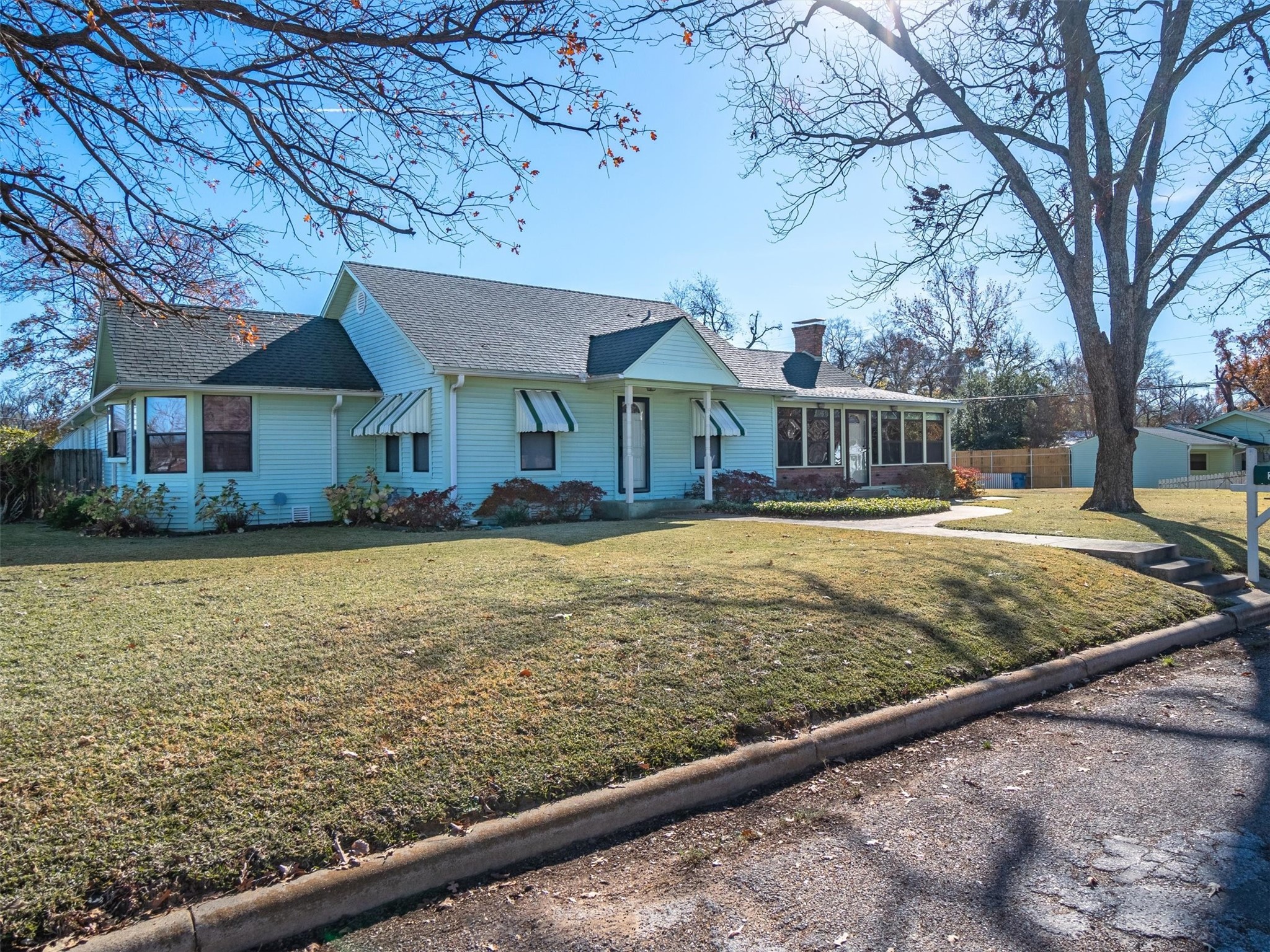 201 S Beech Street Winnsboro TX 75494