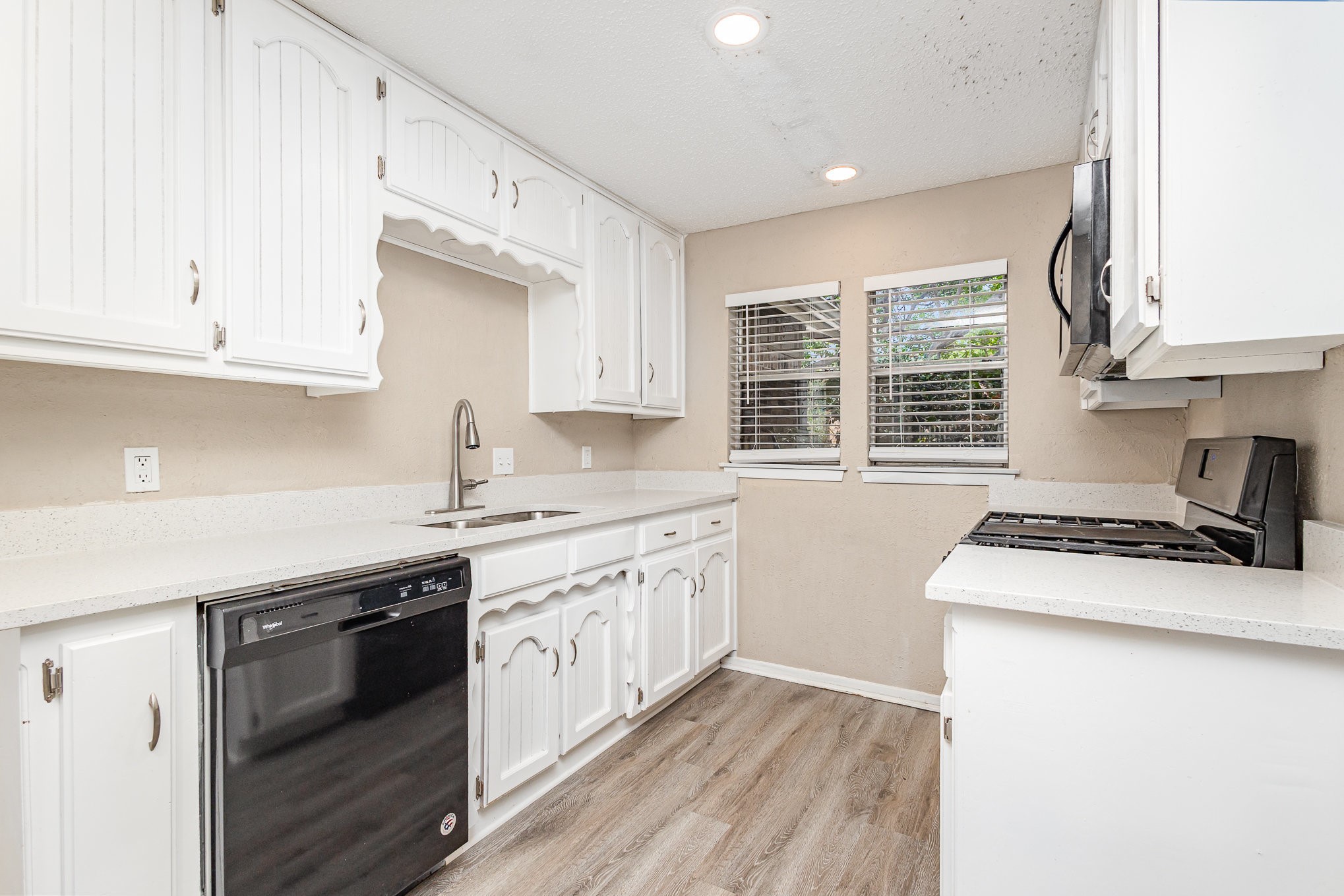 6925 Bennington Drive Watauga TX 76148