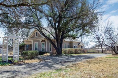 445 W Belknap Street Jacksboro TX 76458