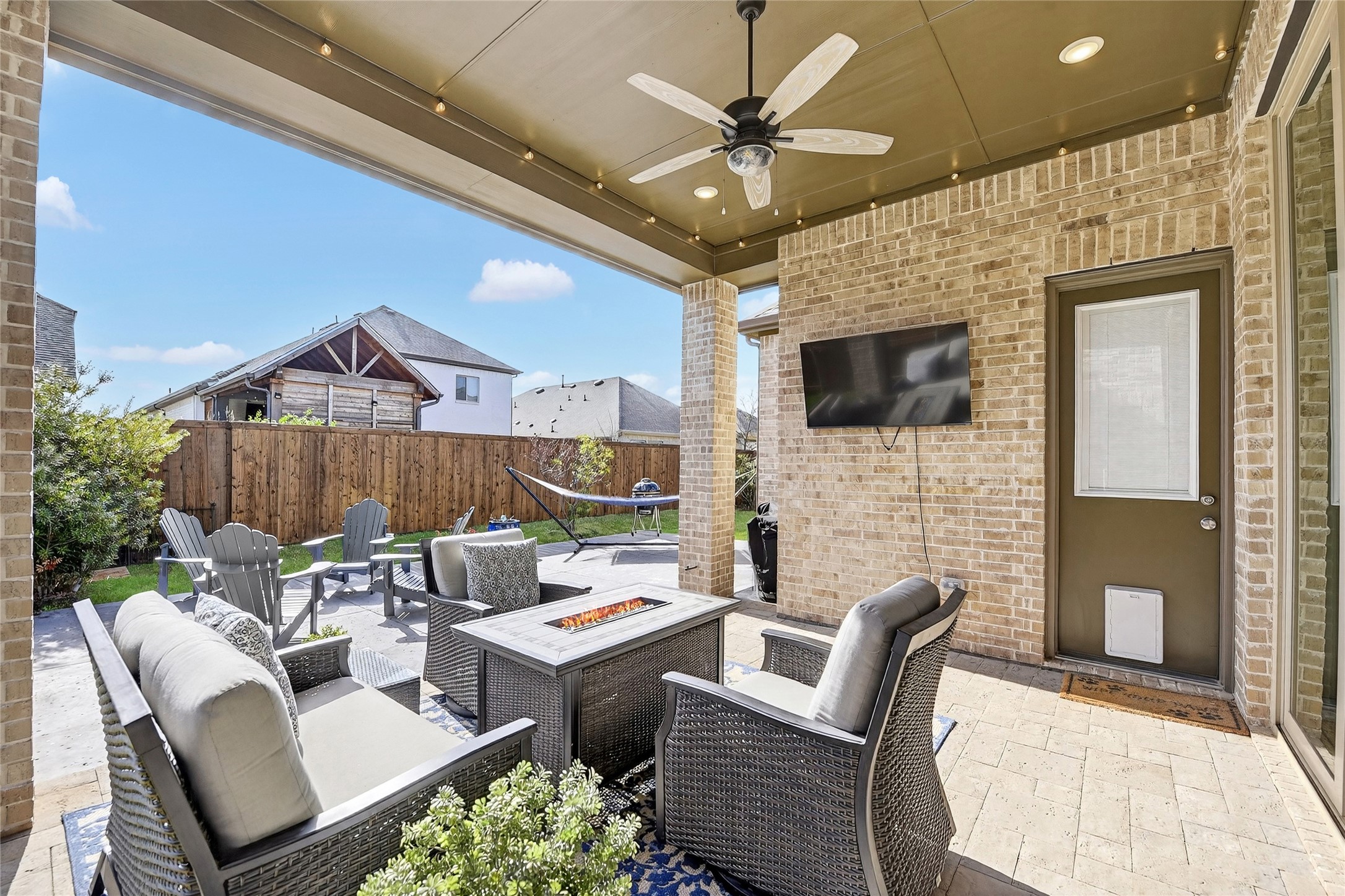 1404 Buttercup Avenue Aubrey TX 76227