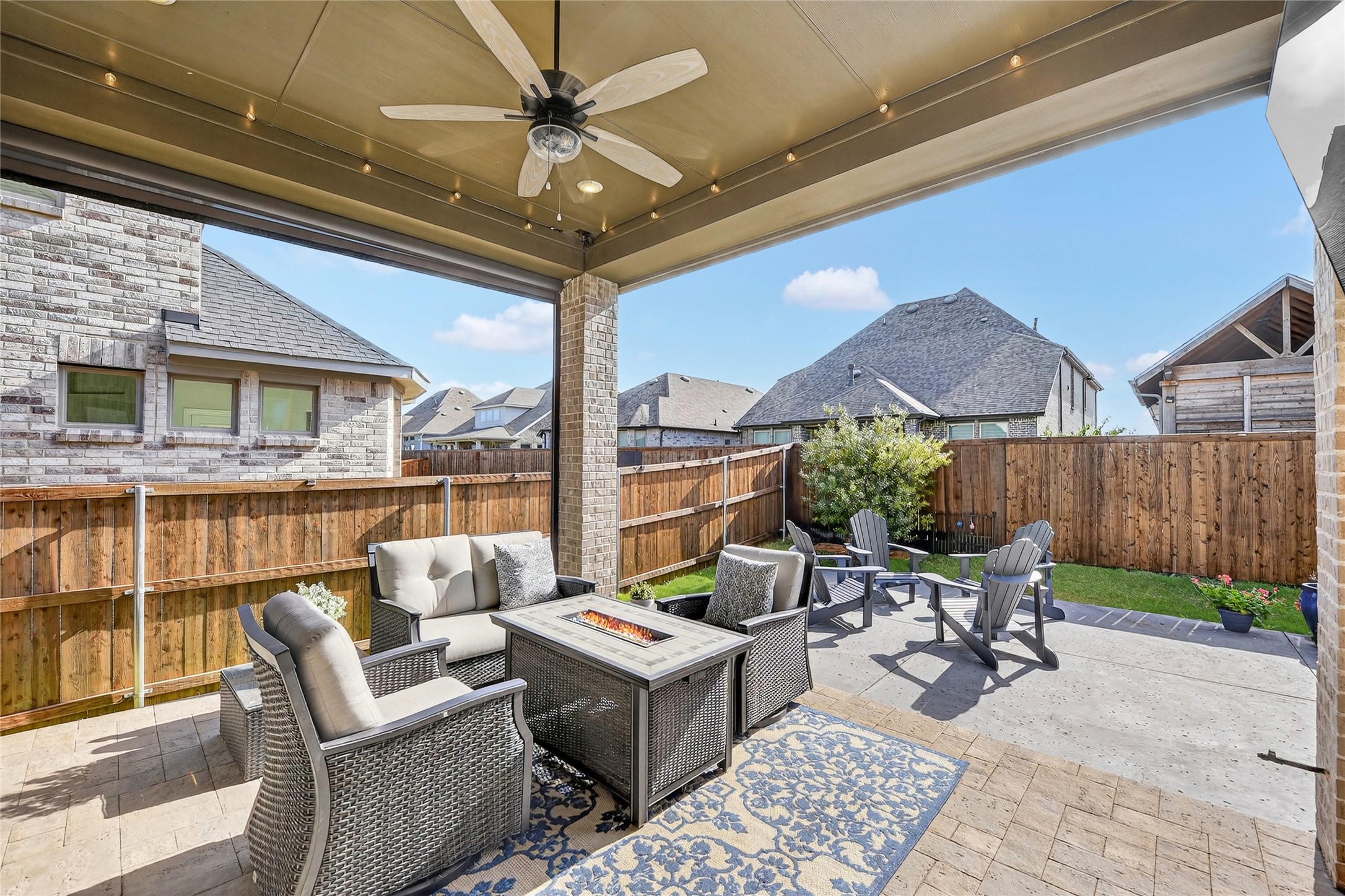 1404 Buttercup Avenue Aubrey TX 76227