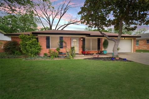 5009 Roberta Drive North Richland Hills TX 76180