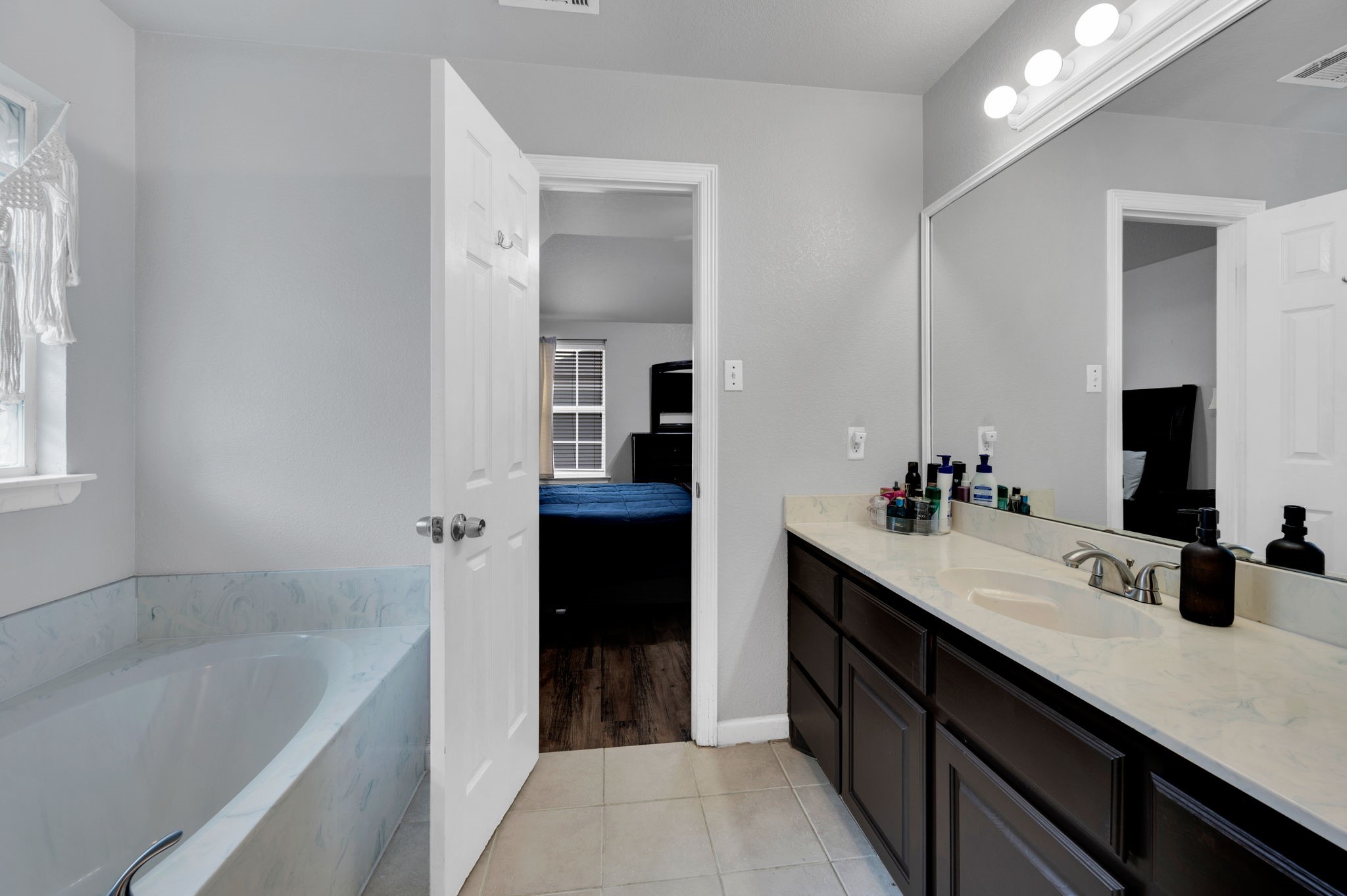 141 Country Drive Waxahachie TX 75165