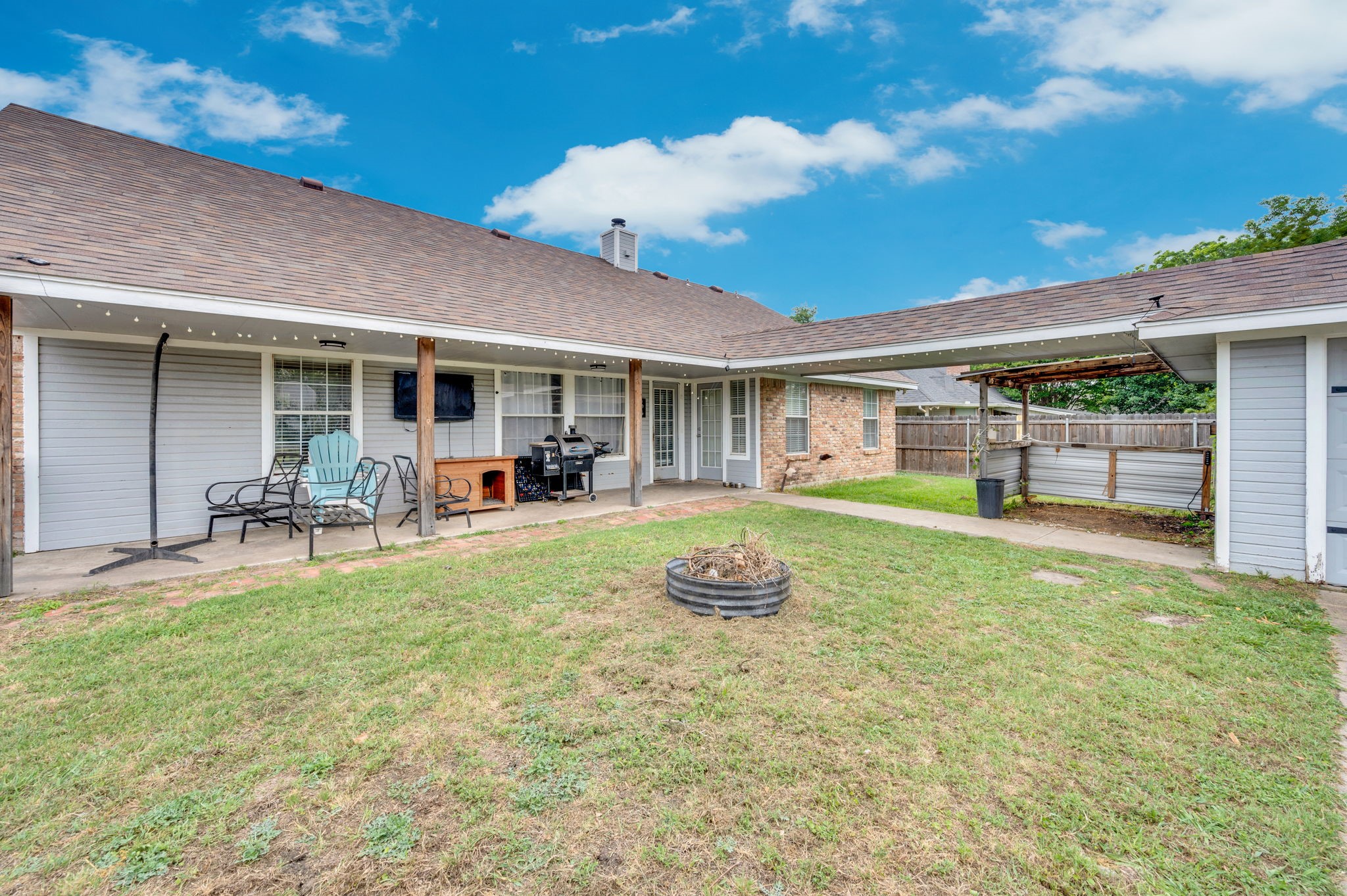 141 Country Drive Waxahachie TX 75165