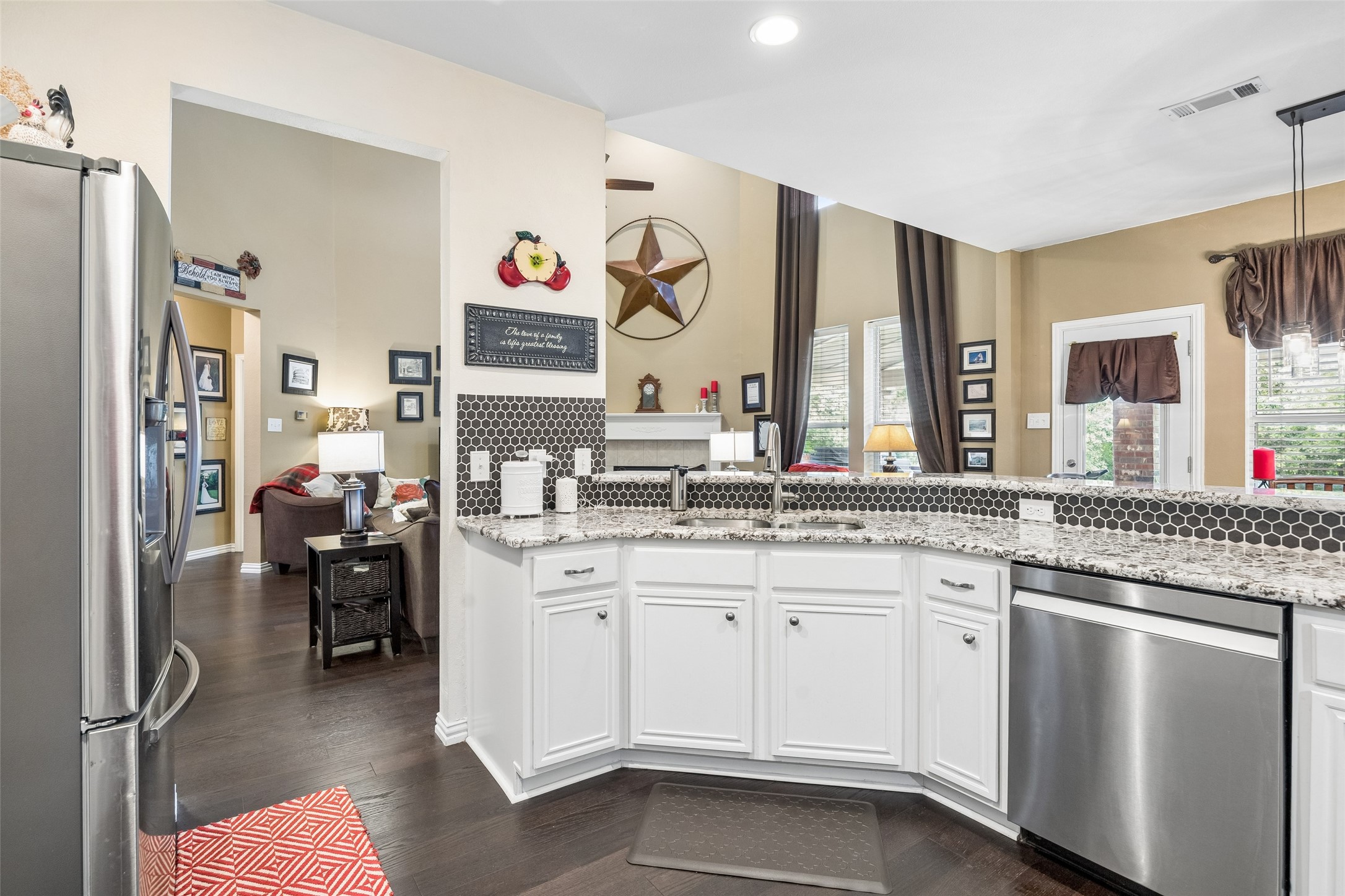 403 Springtree Road Lake Dallas TX 75065