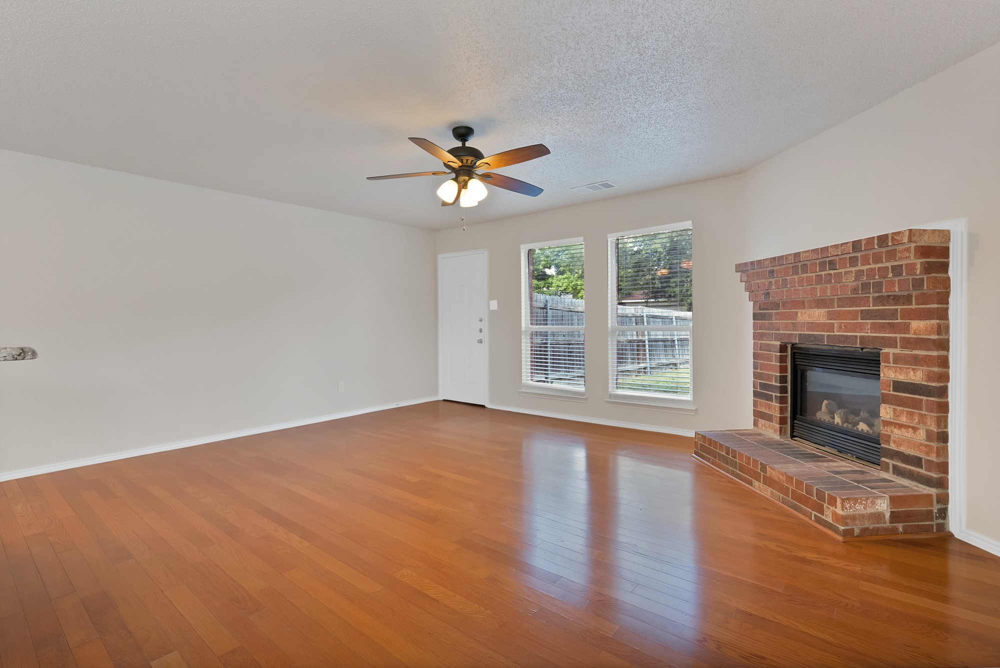 785 Eldorado Drive Desoto TX 75115