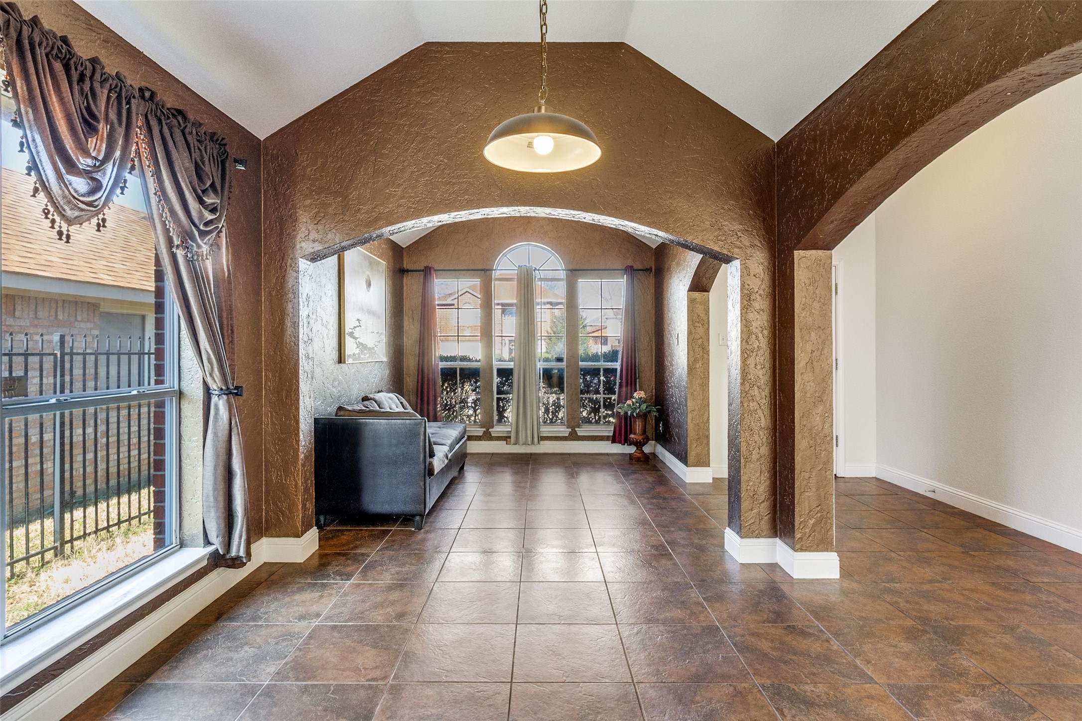 4621 Saint Francis Avenue Dallas TX 75227