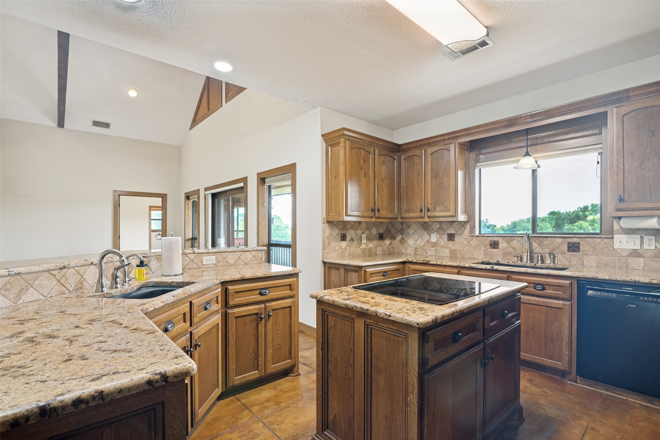 142 Pearl Valley Drive Kerens TX 75144