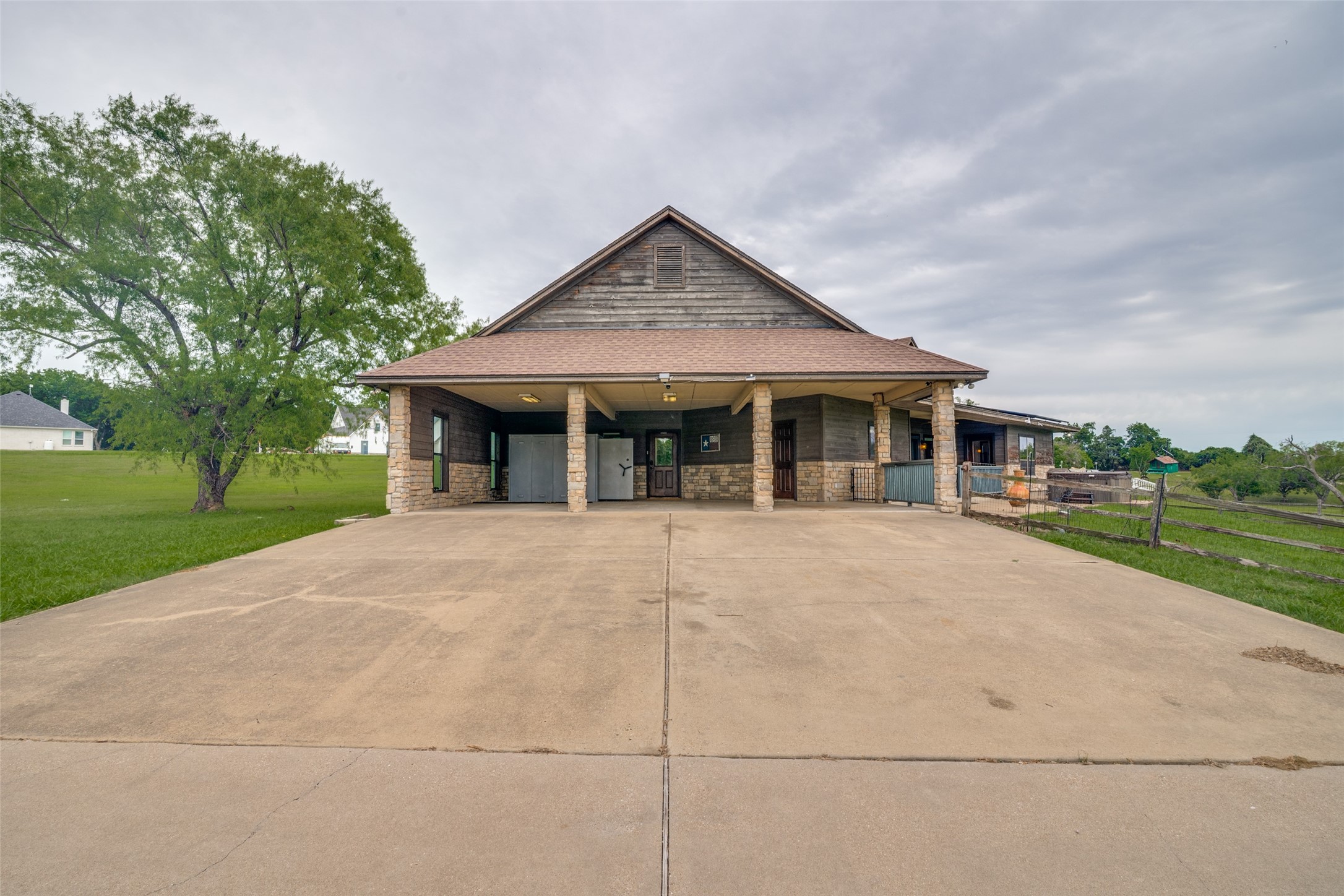142 Pearl Valley Drive Kerens TX 75144