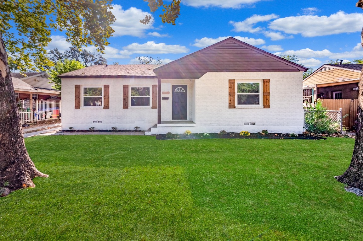 3040 Community Drive Dallas TX 75220