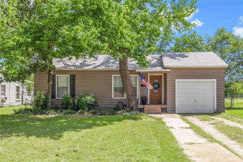2711 Elizabeth Drive Brownwood TX 76801