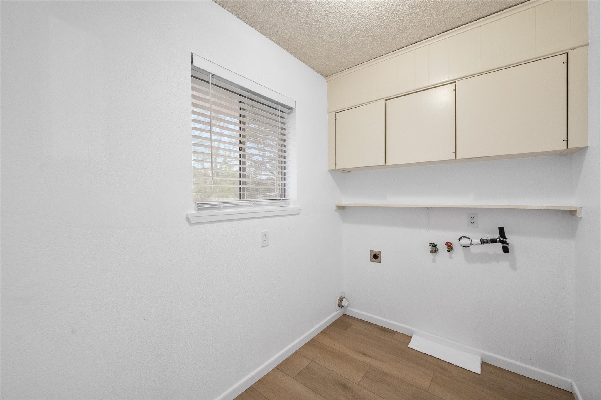 536 Robindale Lane Fairfield TX 75840