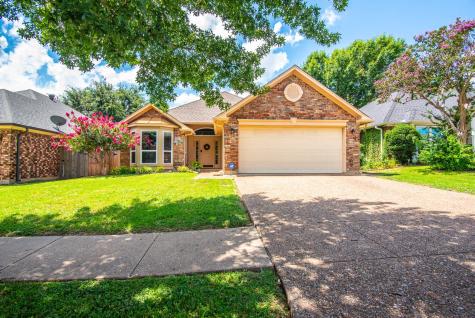 932 Freshwood Court Arlington TX 76017