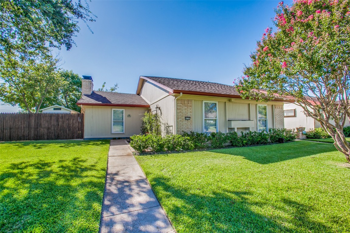 4133 Greenway Drive Garland TX 75041