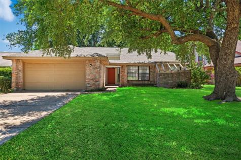 2509 Clayton Oaks Drive Grand Prairie TX 75052