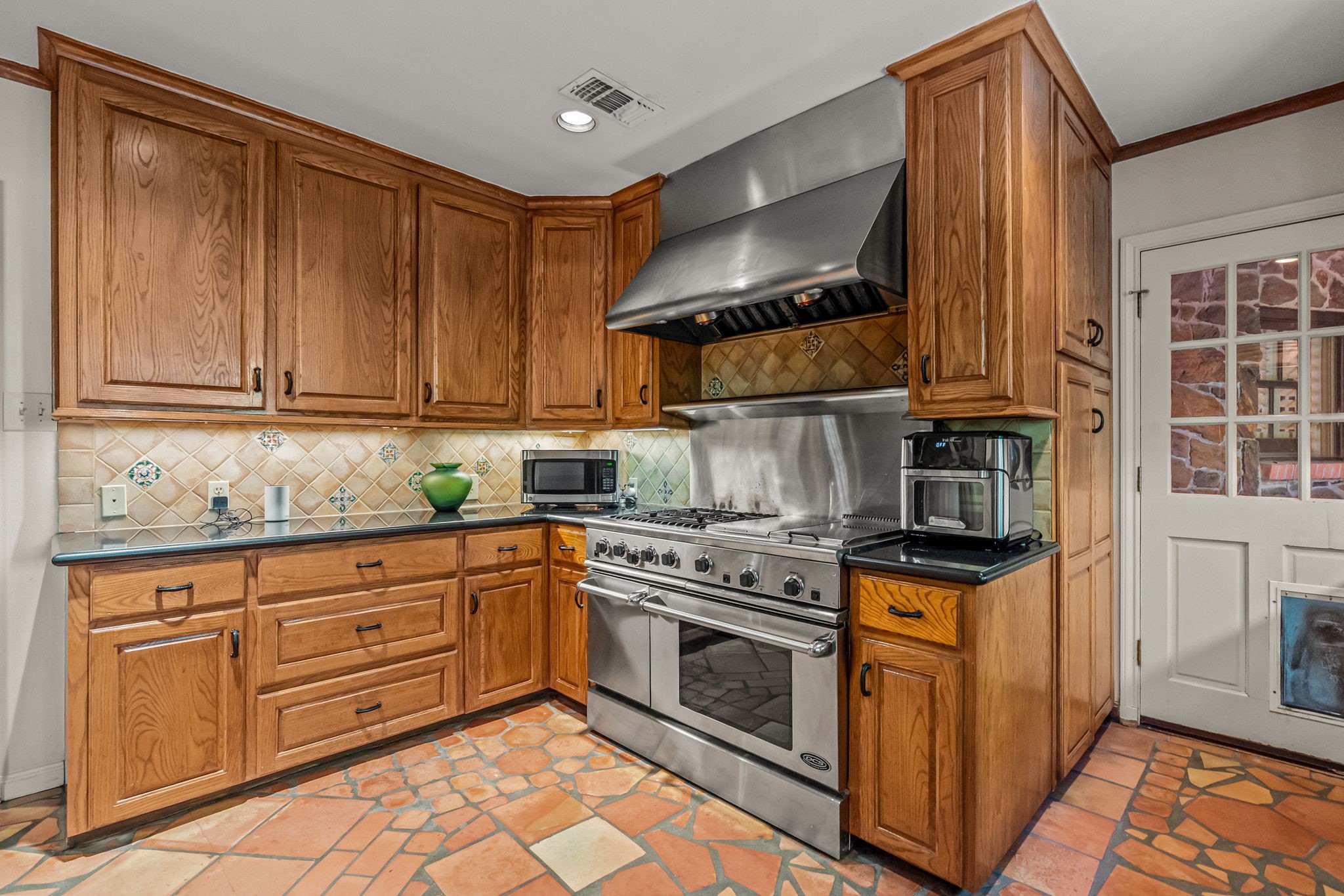 425 Crestwood Drive Fort Worth TX 76107