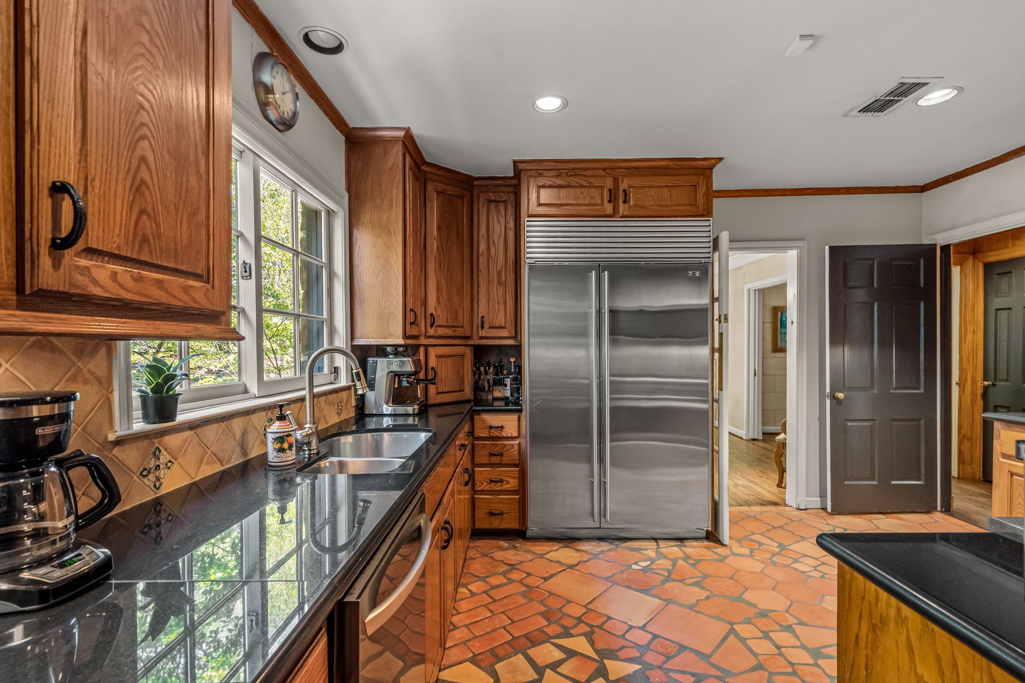 425 Crestwood Drive Fort Worth TX 76107